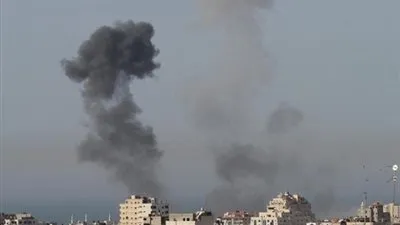 قوات الاحتلال تقصف موقعا في خان يونس جنوب قطاع غزة