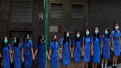 طلاب هونج كونج يطلبون من الولايات المتحدة بالابتعاد عن شؤونها