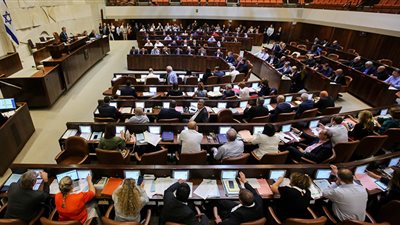 إسرائيل تصوت على مشروع قانون لنصب كاميرات بمراكز الاقتراع خلال الانتخابات