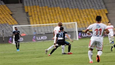 مسئول سابق في بيراميدز يحتفل بفوز الزمالك (صورة)