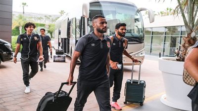 جلسة علاج طبيعي لنيدفيد في الجيم على هامش مران الأهلي