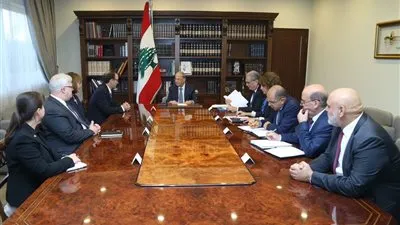 الرئيس اللبناني يطلب مجددا وساطة أمريكا في 