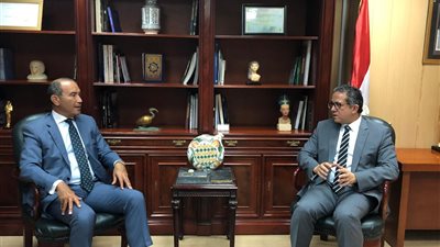 خالد العناني يبحث مع سفيرنا ببرلين تعزيز التعاون في مجال الآثار (صور)