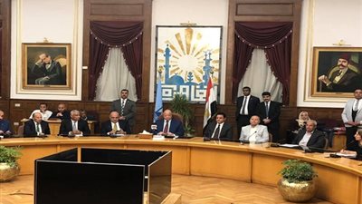 محافظ القاهرة: لن يقدر أحد أن ينال من الشعب المصري(صور)