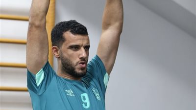 أهلي جدة يستعيد عمر السومة