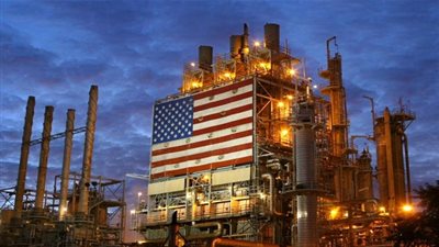 إقالة بولتون تهبط بأسعار النفط خوفاً من عودة صادرات إيران