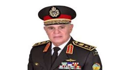  الفريق محمد فريد يلتقي رجال الجيش الثانى الميداني.. ويتفقد المجرى الملاحي لقناة السويس