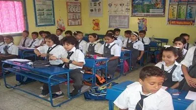 قرار وزاري بإعفاء 9 فئات من الرسوم الدراسية.. أبرزهم 