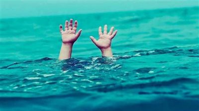 إنقاذ 4 أشخاص من الغرق بشاطئ جزيرة الجفتون بالغردقة 