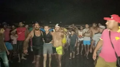 إنقاذ مصطاف من الغرق ليلآ بدمياط (صور)