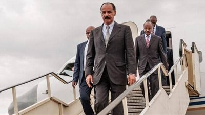 الرئيس الإريتيري يصل السودان لإجراء مباحثات مع البرهان   