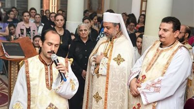 الأنبا عمانوئيل يترأس صلاة تذكار عيد الأب يوسف الافرشوطي (صور)