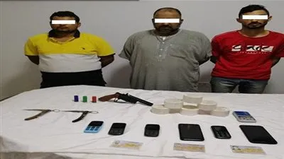 ضبط 4 بحوزتهم 2 كيلو هيروين و500 جرام فودو بالقاهرة