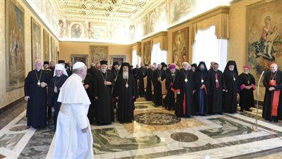 البابا فرنسيس يستقبل الأساقفة الشرقيين الكاثوليك في أوروبا 