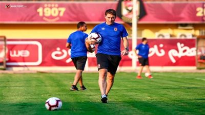 عاجل.. مفاجآت مدوية في تشكيل الأهلي أمام كانو سبورت