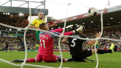 مانشستر سيتي يخسر أمام نوريتش سيتي 2-3 في الدوري الإنجليزي (فيديو)