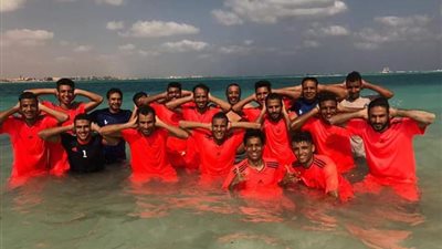 تفاؤل ورسالة خاصة إلى مؤمن زكريا في معسكر مياه البحيرة