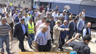 تفاصيل زيارة وزير النقل لمحطتي دمنهور وأبوحمص بالبحيرة (فيديو)