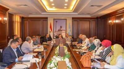 محافظ الإسكندرية يكلف بالتوسع في الجمع المنزلي للقمامة داخل الأحياء