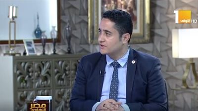 باحث يكشف مصادر تمويل تنظيم داعش (فيديو)