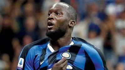 قناة إيطالية تمنع ناقدا رياضا من الظهور بسبب لوكاكو