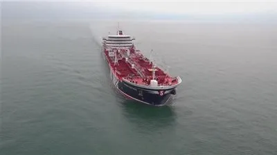 إيران تختطف سفينة جديدة قرب مضيق هرمز وتعتقل طاقمها 