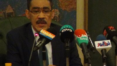 نقيب الصحفيين يرحب بزيارة وفد من نادي دبي للصحافة