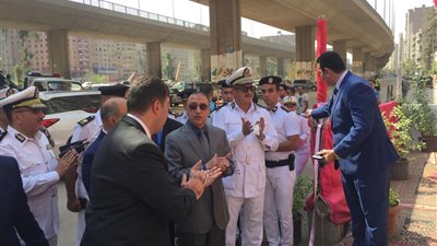 قبل ساعات من بدء الدراسة.. تعزيزات أمنية بمحيط مدارس ومعاهد الجيزة