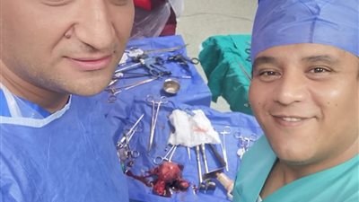 فريق طبي بنبروه ينجح في استئصال رحم مريضة بالمنظار.. ومدير مستشفى منية النصر يكشف حقيقة ولادة طفل في حمام المستشفى 