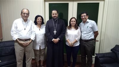 الأنبا باخوم يلتقي بمسؤولى جماعة طريق جديد 