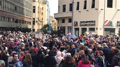 لبنان: إضراب عام تحذيري لقطاع المحروقات   