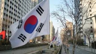 سياسيون كوريون يحتجون ضد وزير العدل 