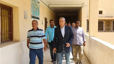 عاجل.. احالة مدير إدارة قنا التعليمية ومديري 5 مدارس للتحقيق (صور)