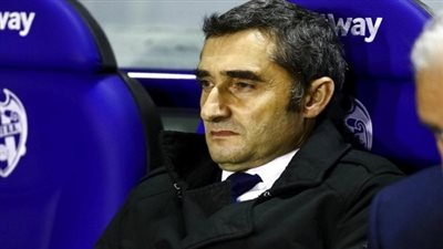 مفاجأة.. نجم برشلونة يطلب إقالة 