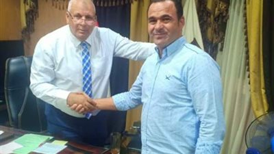 لدعم الاستثمار في الوادي الجديد.. الزملوط يوقع بروتكول تعاون مع شركة اسثمار زراعي بالفرافرة 