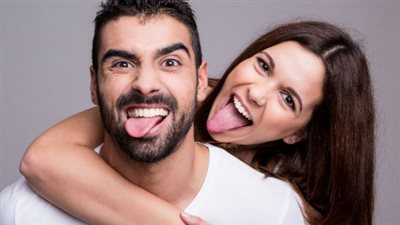 الأزواج السعداء أقل عرضة للإصابة بالخرف