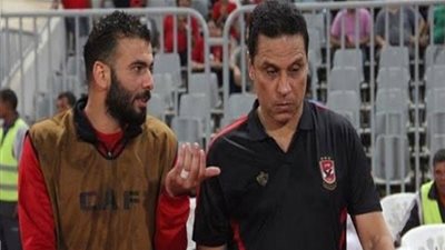 عماد متعب يعتذر عن منصب مدير المنتخب بعد تعيين حسام البدري 