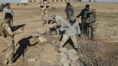 القوات العراقية تعثر على حقل ألغام لتنظيم 