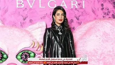 بإطلالة سوداء أنيقة.. بريانكا شوبار تشارك في احتفال الذكرى الـ 20 لمجلة Vogue Japan