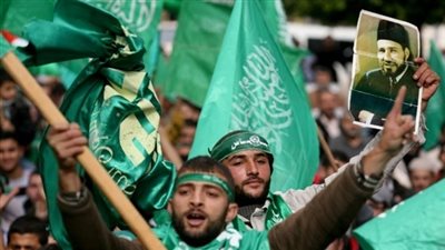 المصريون يُواصلون صفع 