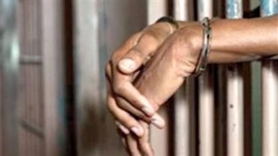 حجز عامل صيدلية لحيازته 7 آلاف عبوة دوائية مهربة بالمقطم 