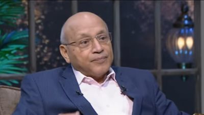  المخرج سمير سيف: أحمد زكي كان بيدور دائمًا على الأفضل (فيديو)