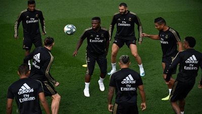 صحيفة مدريدية تفتح النار على مثلث الملكي.. وتفوق بيل على هازارد