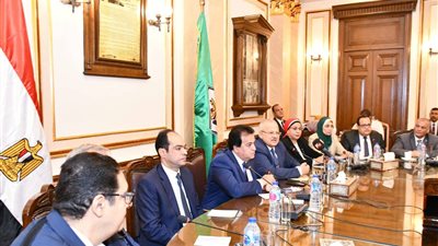 تعرف على تفاصيل لقاء وزير التعليم العالي مع العمداء الكليات بجامعة القاهرة