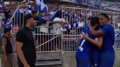 إدواردو يسجل الهدف الثاني للهلال في شباك الاتحاد 2-0 (فيديو)