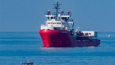 مالطا تستقبل بعض المهاجرين من أوشن فايكنج.. وتترك آخرين على متنها