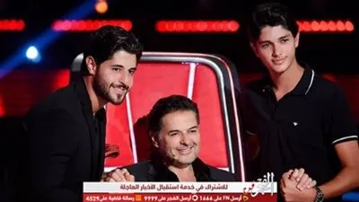 نجلي راغب علامة يحضران معه الحلقة الأولى من The Voice