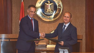   مصر وسويسرا توقعان اتفاق تعاون لتوفير الدعم لبرنامج 