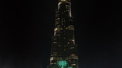 شوارع دبي تتزين احتفالا باليوم الوطني السعودي