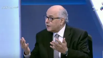 مصطفى موسى: يجب حل الأحزاب التي جمدت نشاطها لأنها 